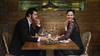 손님과 함께하는 레스토랑